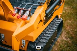 323T