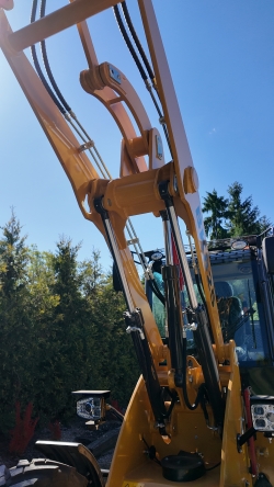 BK 825
