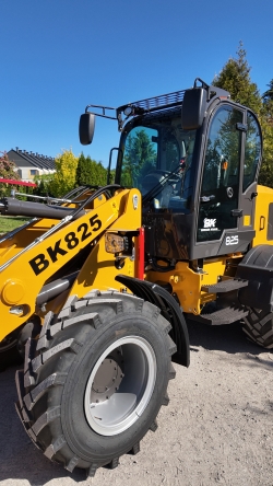 BK 825